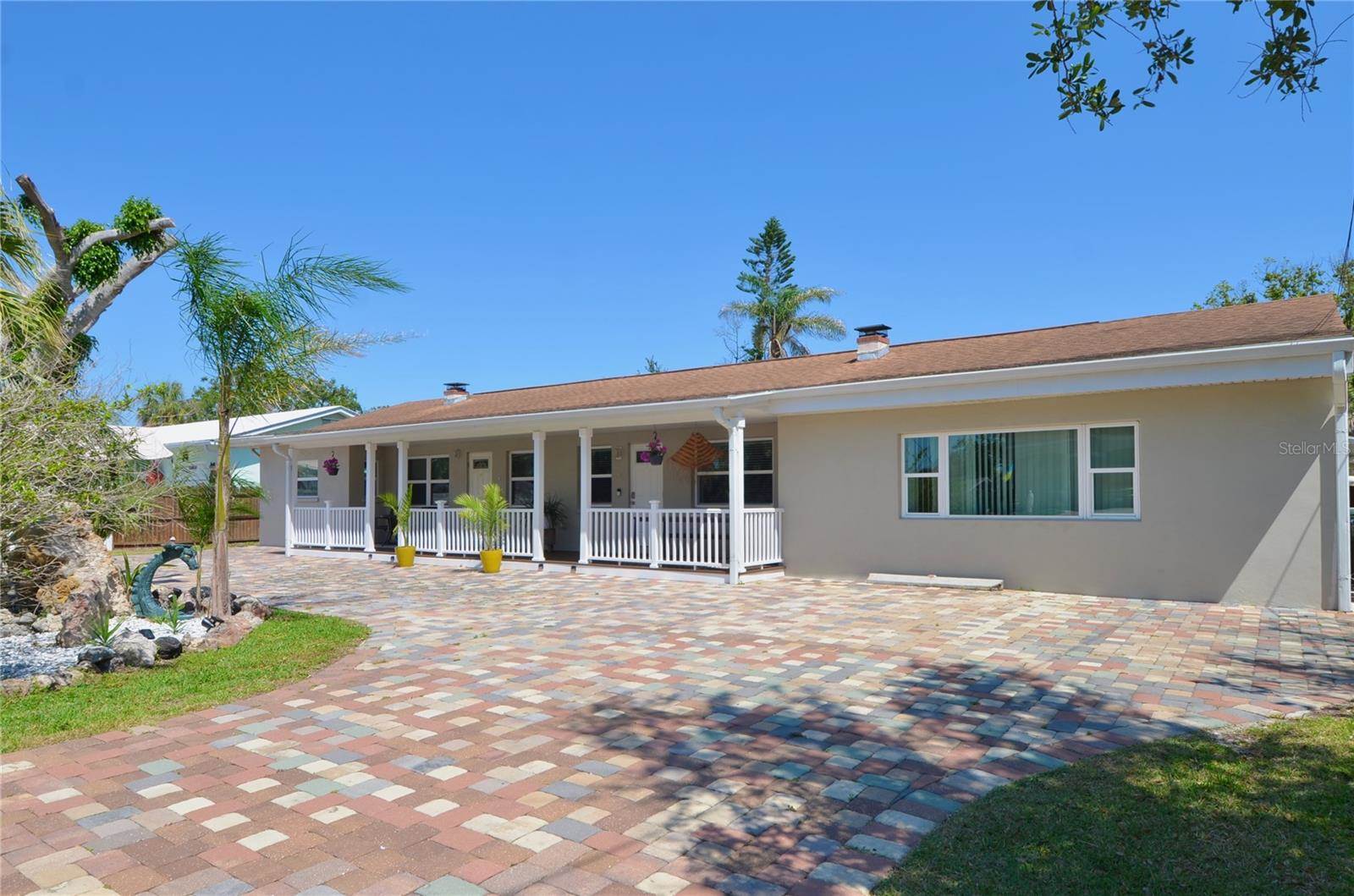 411 Pameto Road, Nokomis, FL 34275