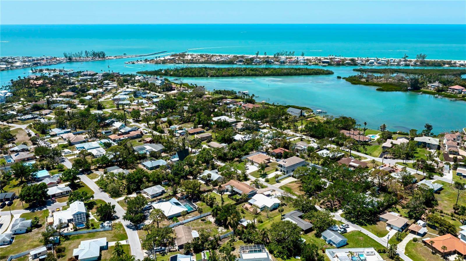 411 Pameto Road, Nokomis, FL 34275