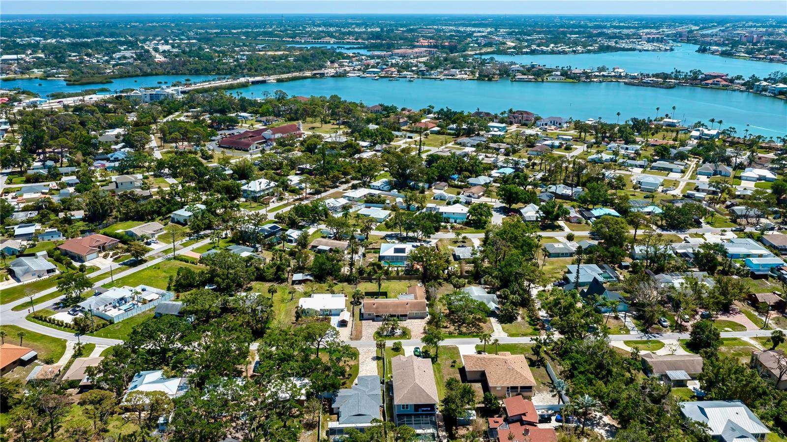 411 Pameto Road, Nokomis, FL 34275