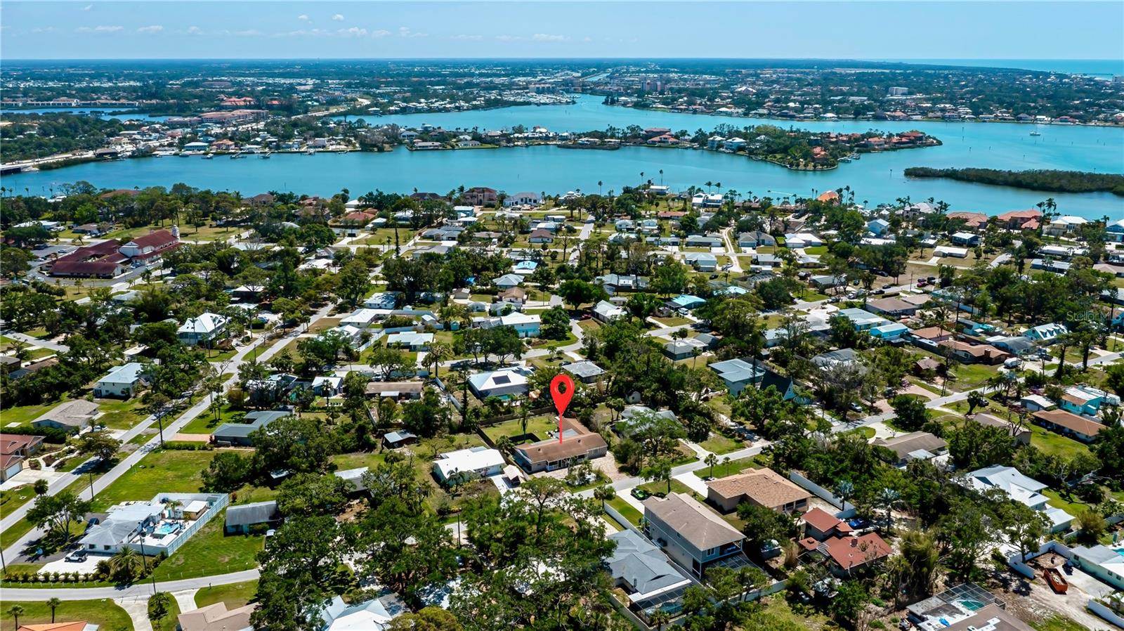 411 Pameto Road, Nokomis, FL 34275