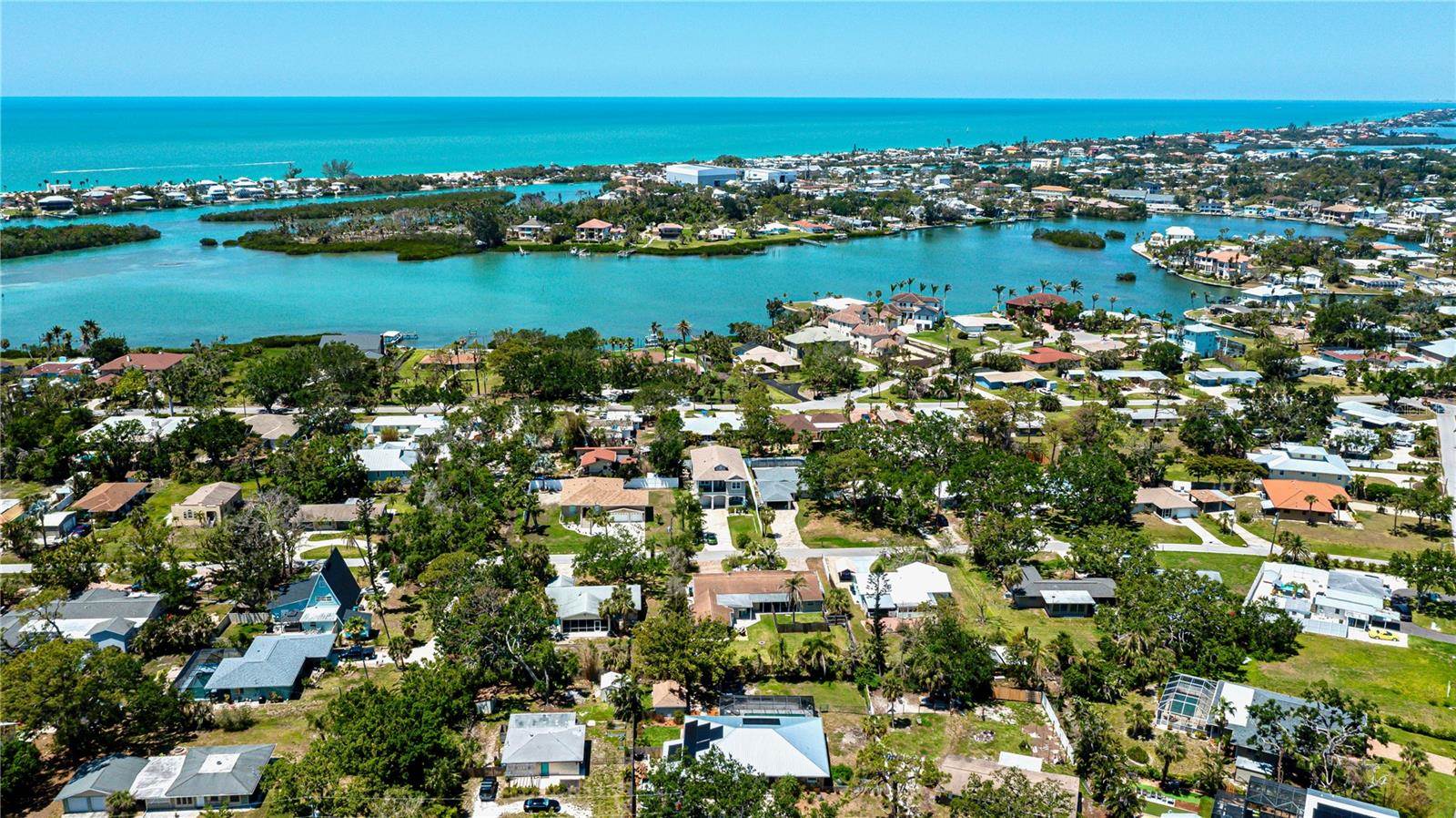 411 Pameto Road, Nokomis, FL 34275