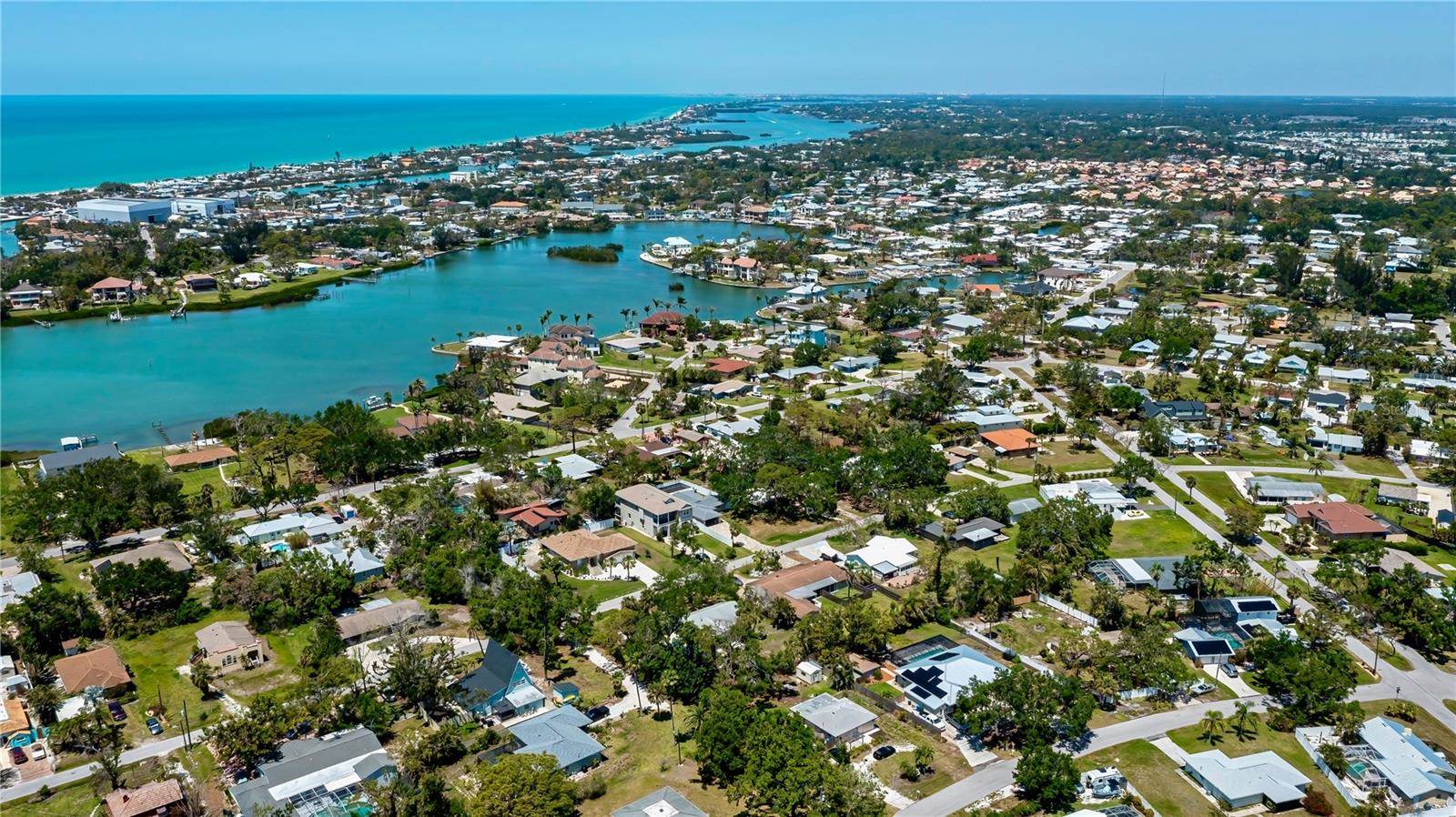 411 Pameto Road, Nokomis, FL 34275