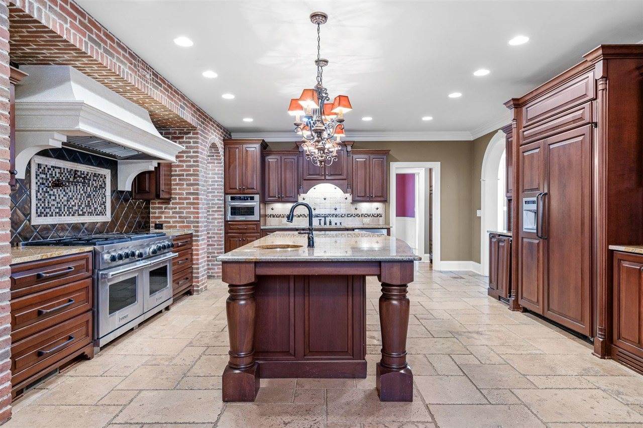 801 Covington Grove Boulevard, Bowling Green, KY 42104