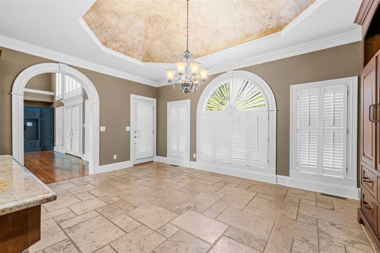 801 Covington Grove Boulevard, Bowling Green, KY 42104