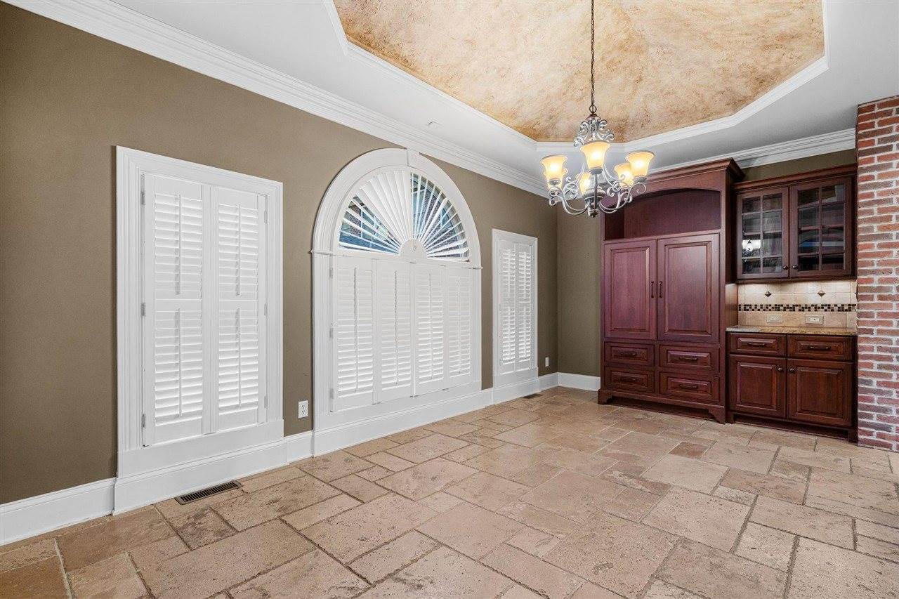 801 Covington Grove Boulevard, Bowling Green, KY 42104