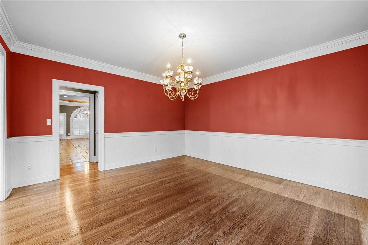 801 Covington Grove Boulevard, Bowling Green, KY 42104