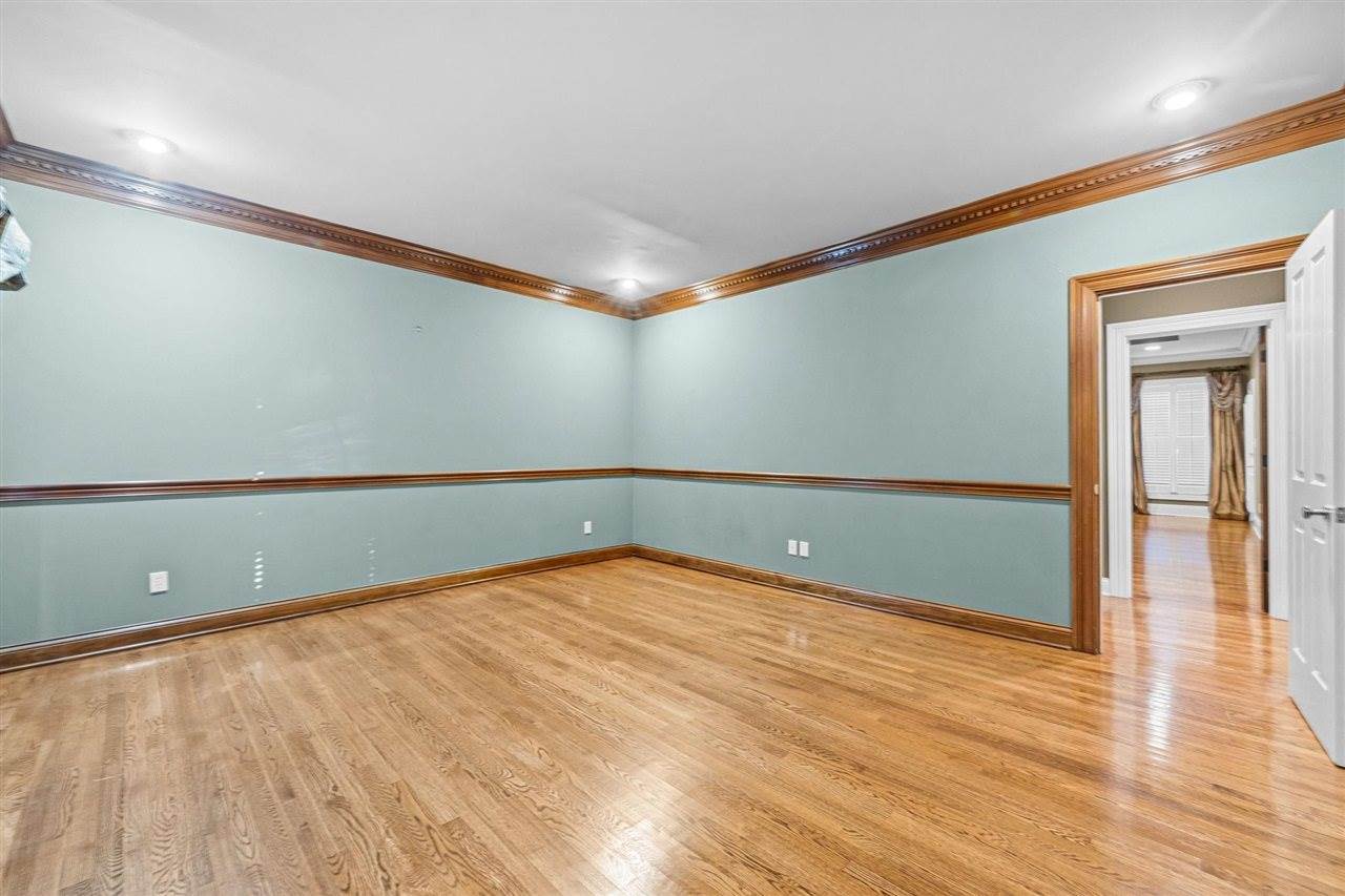 801 Covington Grove Boulevard, Bowling Green, KY 42104