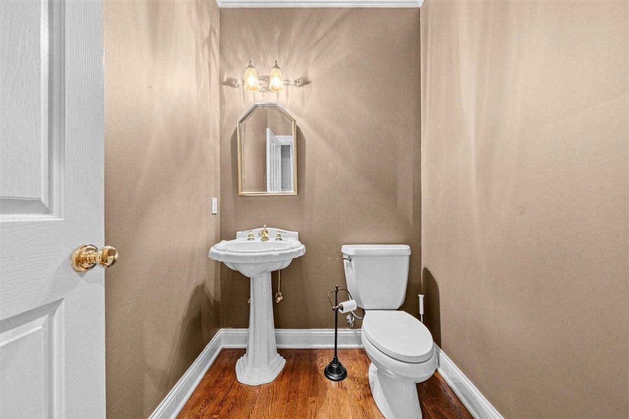 801 Covington Grove Boulevard, Bowling Green, KY 42104