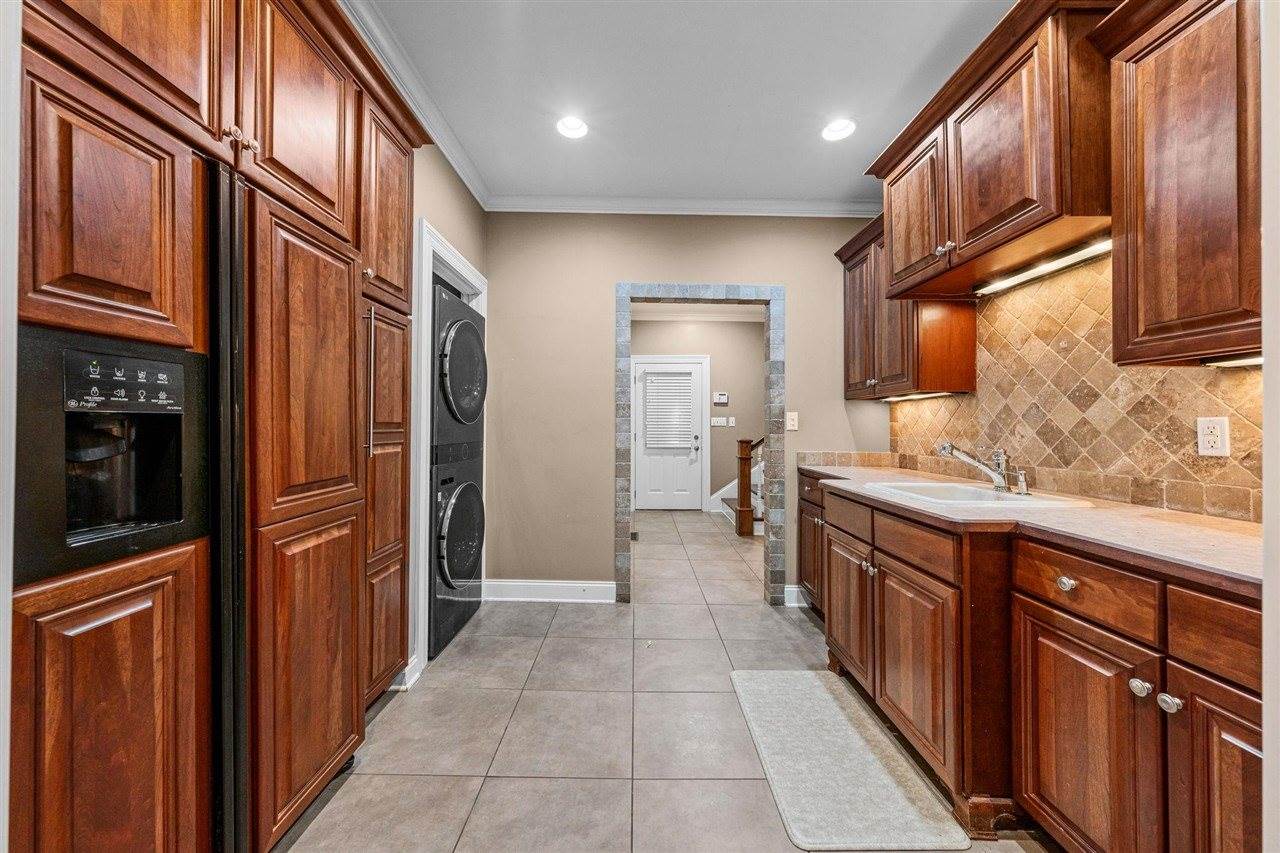 801 Covington Grove Boulevard, Bowling Green, KY 42104