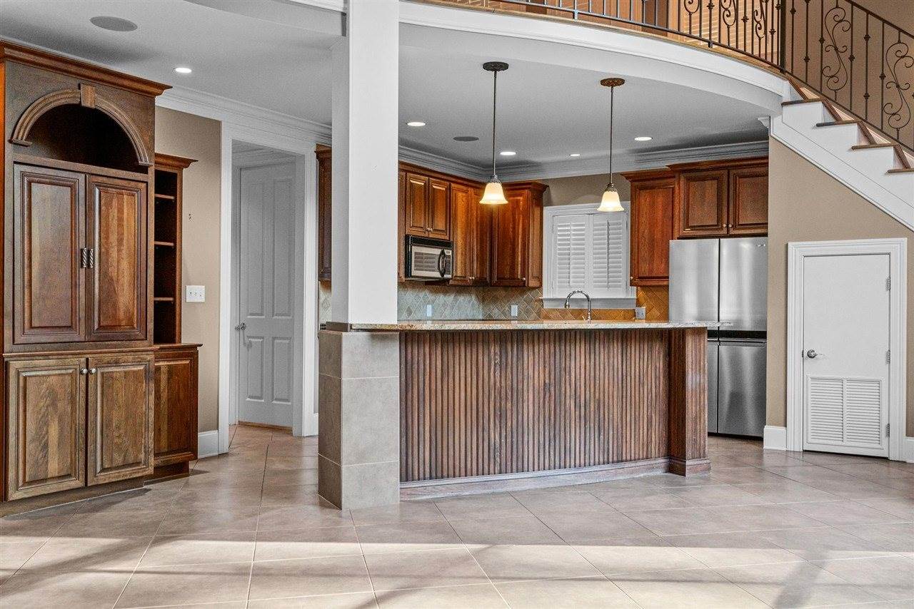 801 Covington Grove Boulevard, Bowling Green, KY 42104