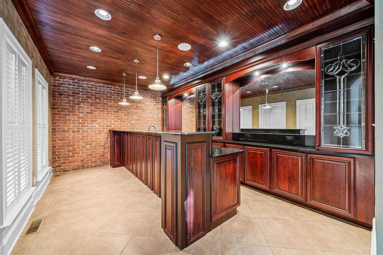 801 Covington Grove Boulevard, Bowling Green, KY 42104