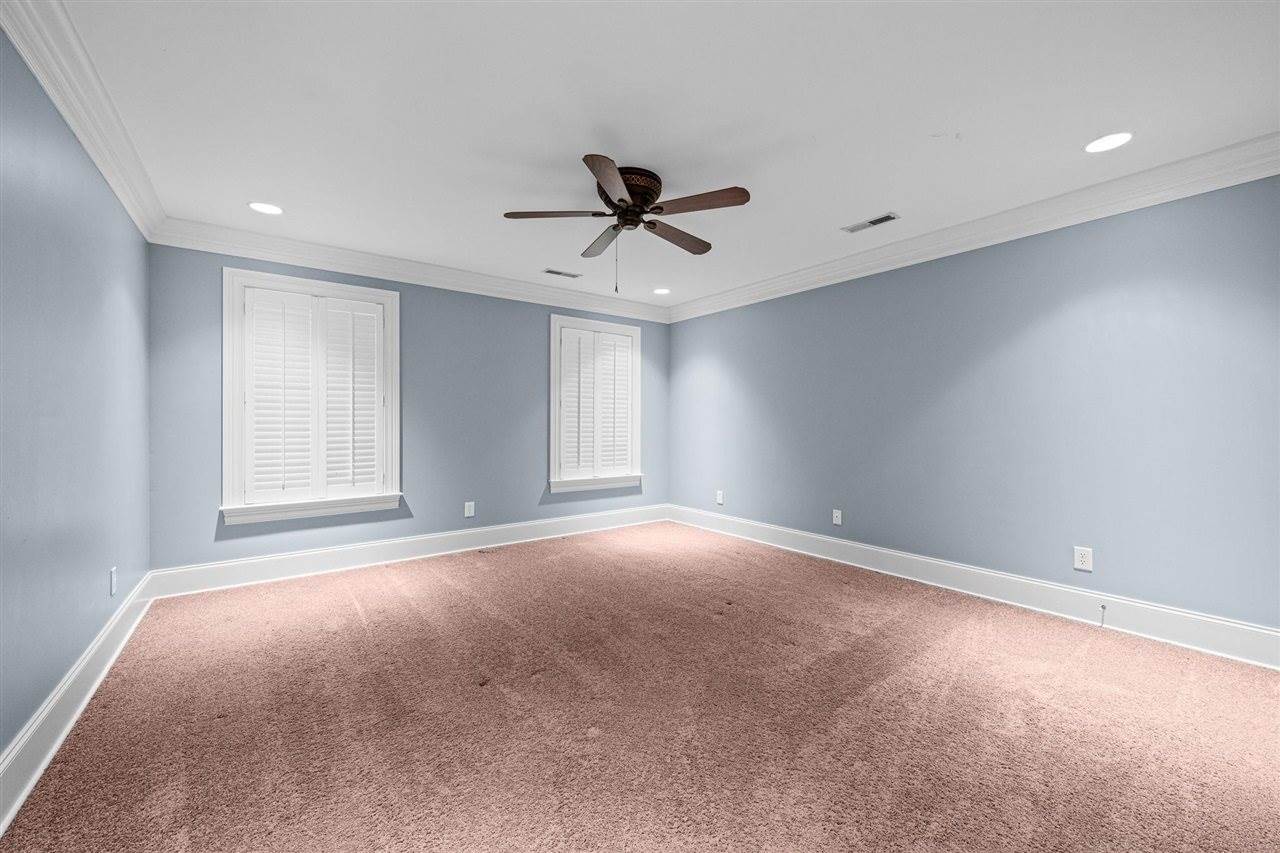 801 Covington Grove Boulevard, Bowling Green, KY 42104