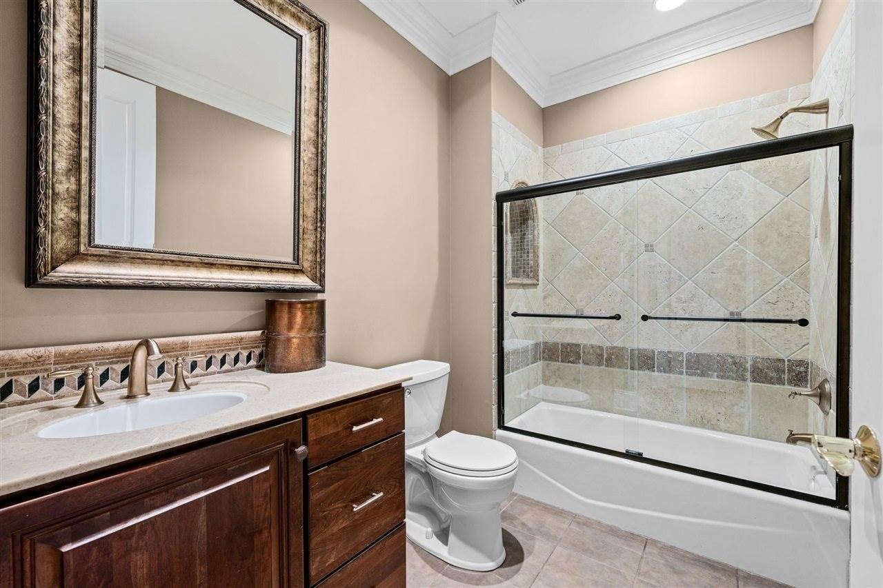 801 Covington Grove Boulevard, Bowling Green, KY 42104