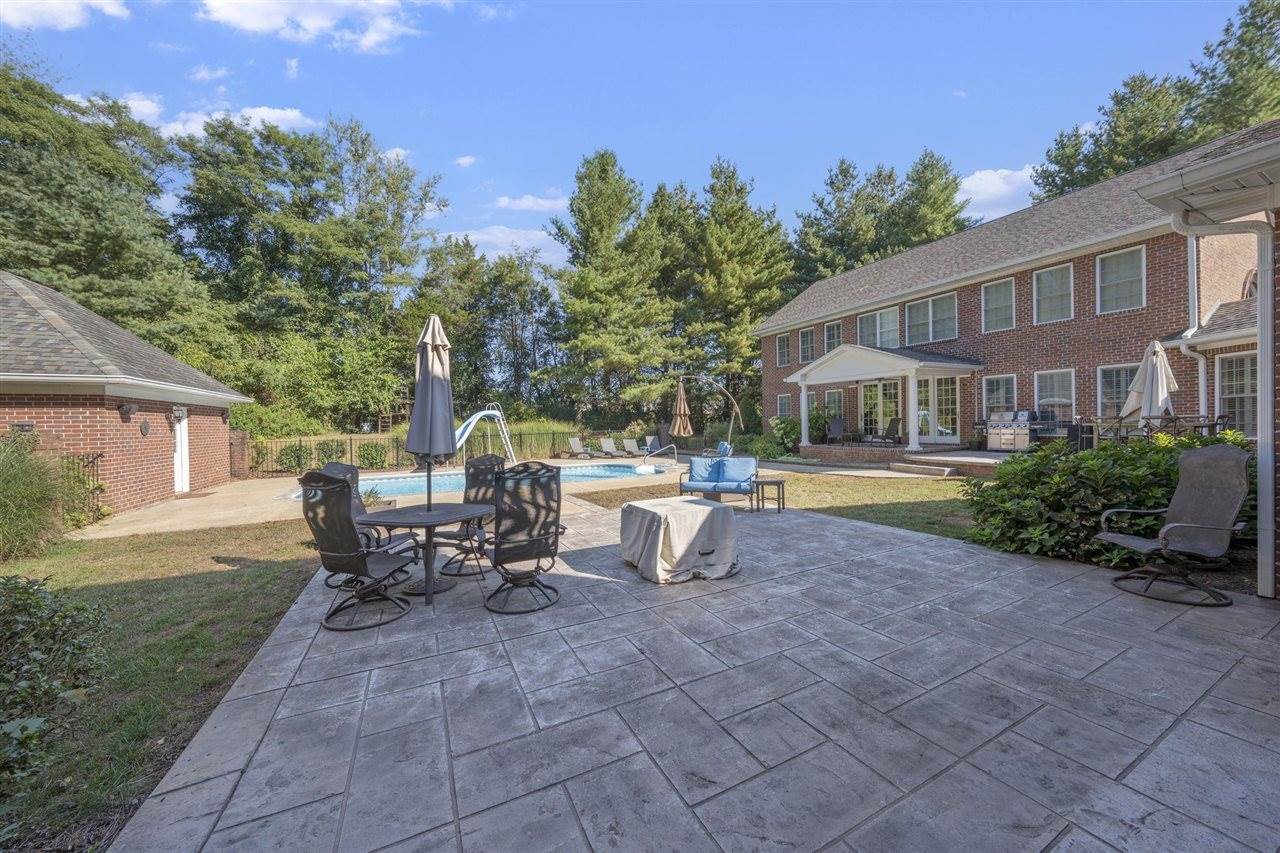 801 Covington Grove Boulevard, Bowling Green, KY 42104