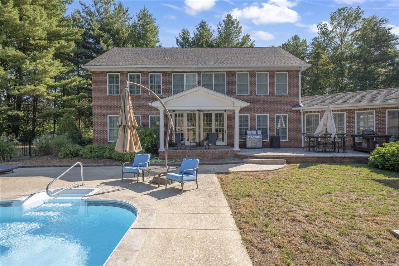 801 Covington Grove Boulevard, Bowling Green, KY 42104