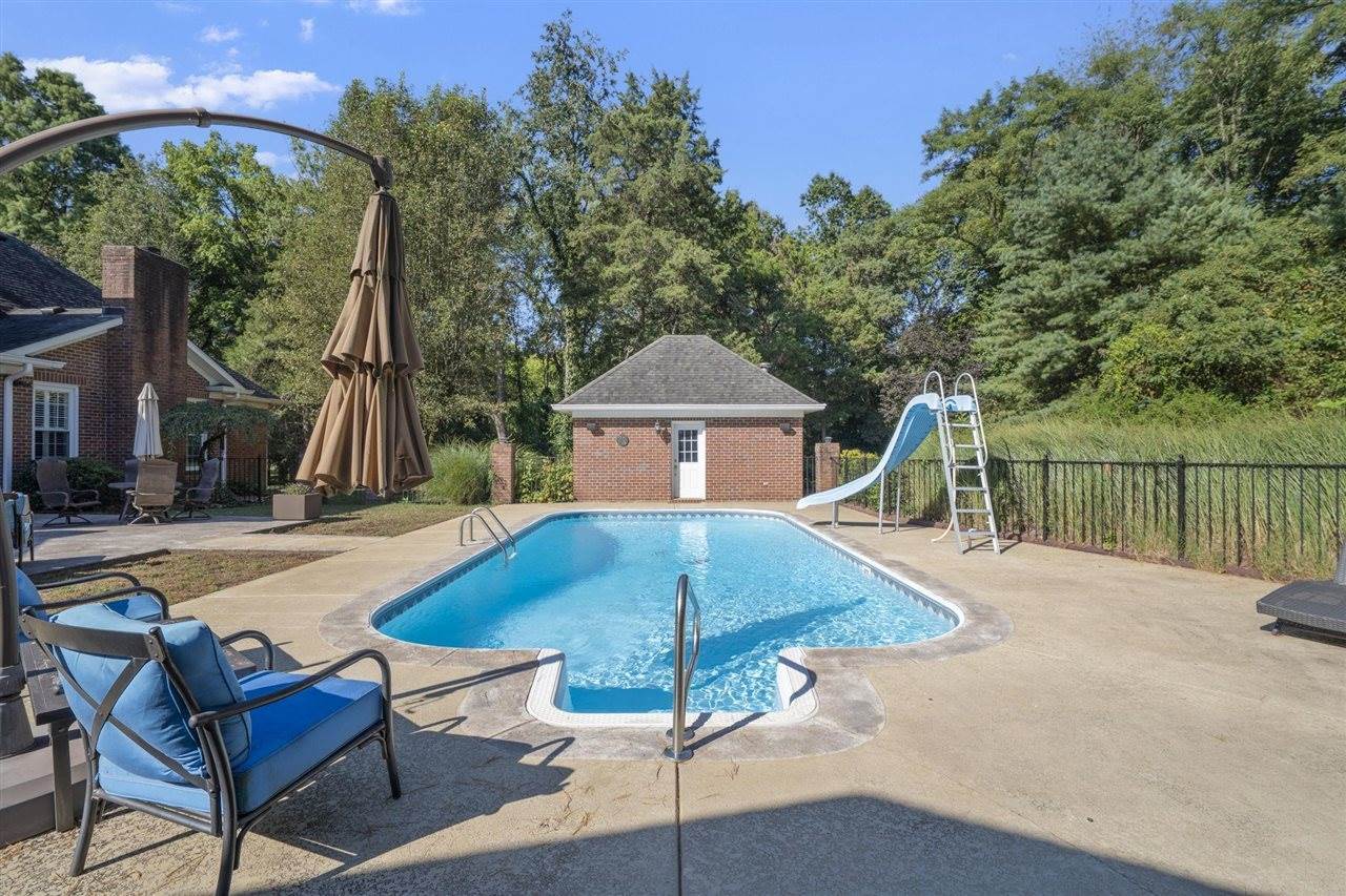 801 Covington Grove Boulevard, Bowling Green, KY 42104