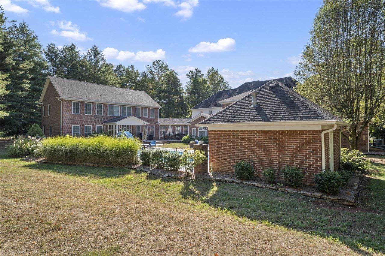 801 Covington Grove Boulevard, Bowling Green, KY 42104