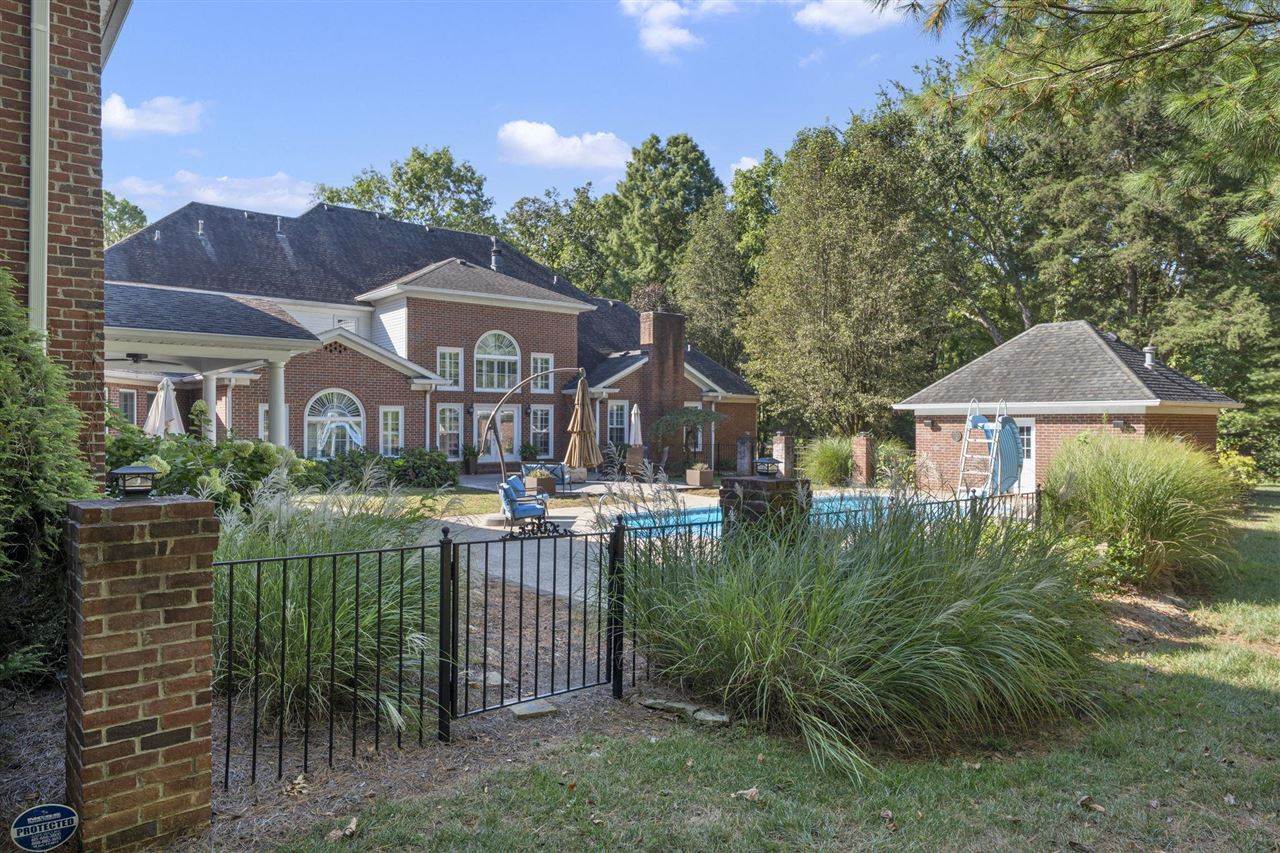 801 Covington Grove Boulevard, Bowling Green, KY 42104