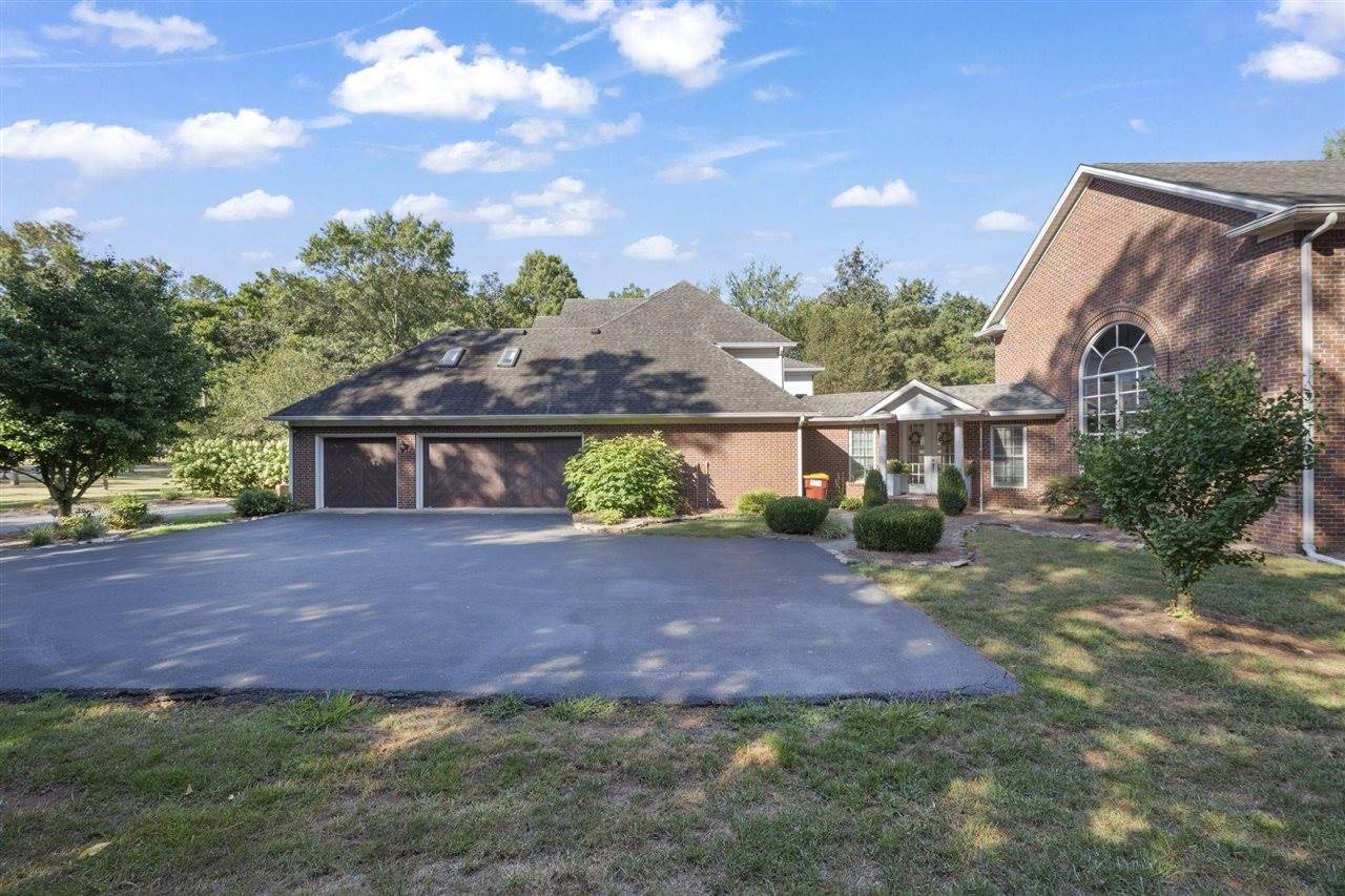 801 Covington Grove Boulevard, Bowling Green, KY 42104