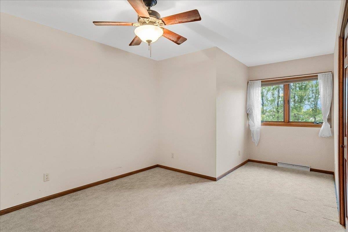 11860 Sunset Drive, Marshfield, WI 54449