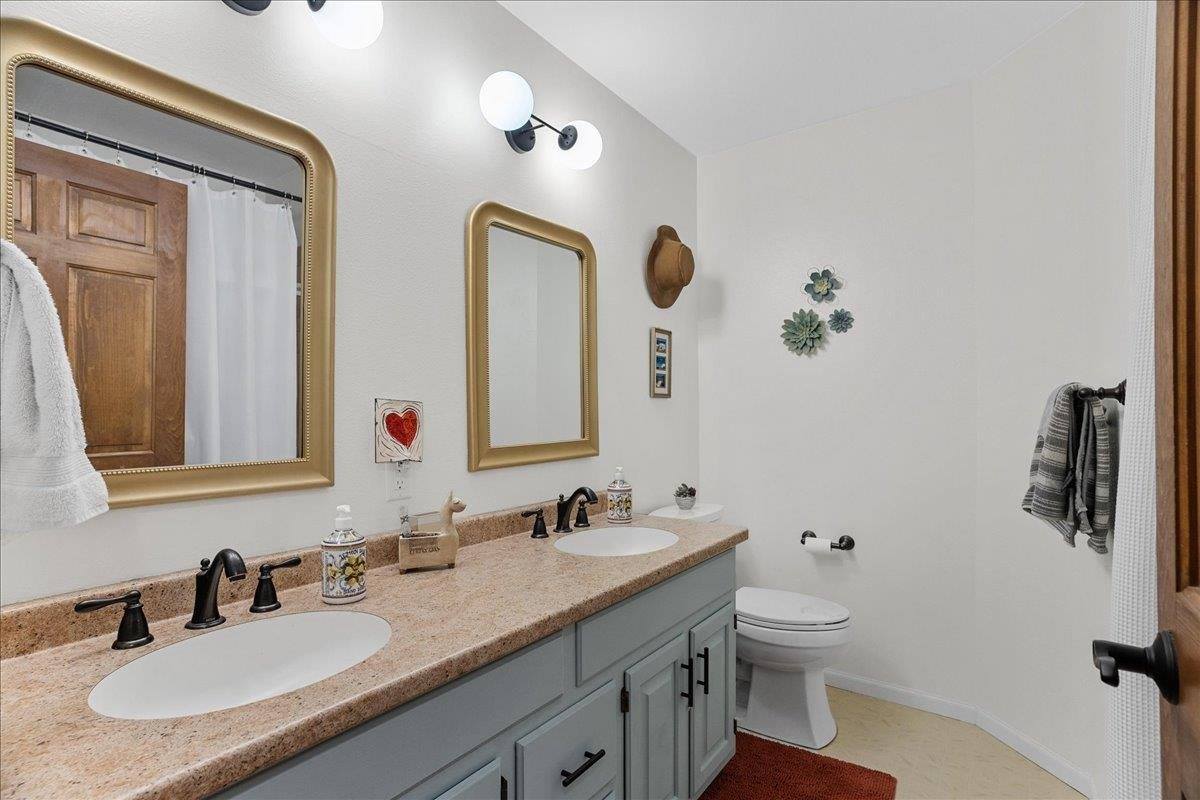 11860 Sunset Drive, Marshfield, WI 54449