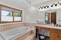 11860 Sunset Drive, Marshfield, WI 54449