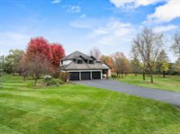 11860 Sunset Drive, Marshfield, WI 54449
