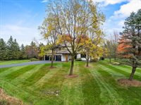 11860 Sunset Drive, Marshfield, WI 54449