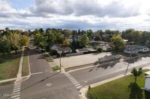 867 2nd Ave, Dickinson, ND 58601