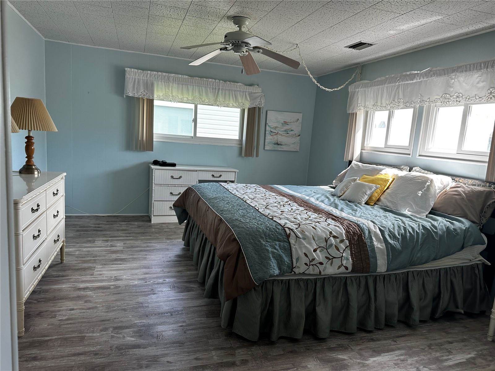 1100 Belcher Road South, Largo, FL 33771