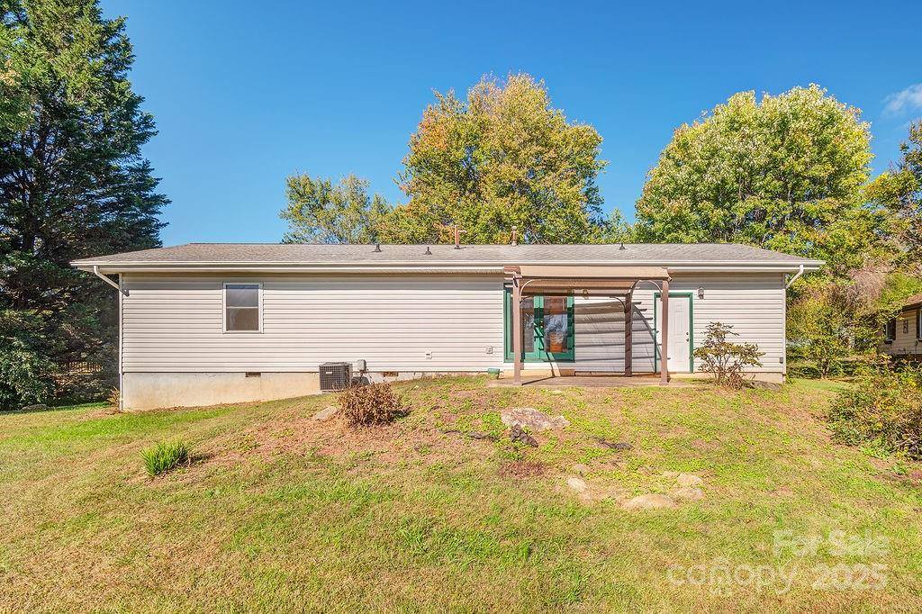 9 Guinevere Court, Asheville, NC 28806