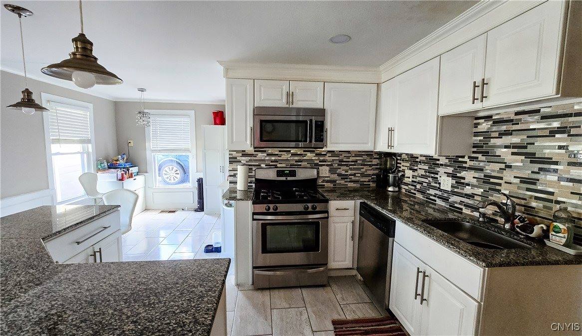 656 Stump Road, Skaneateles, NY 13153