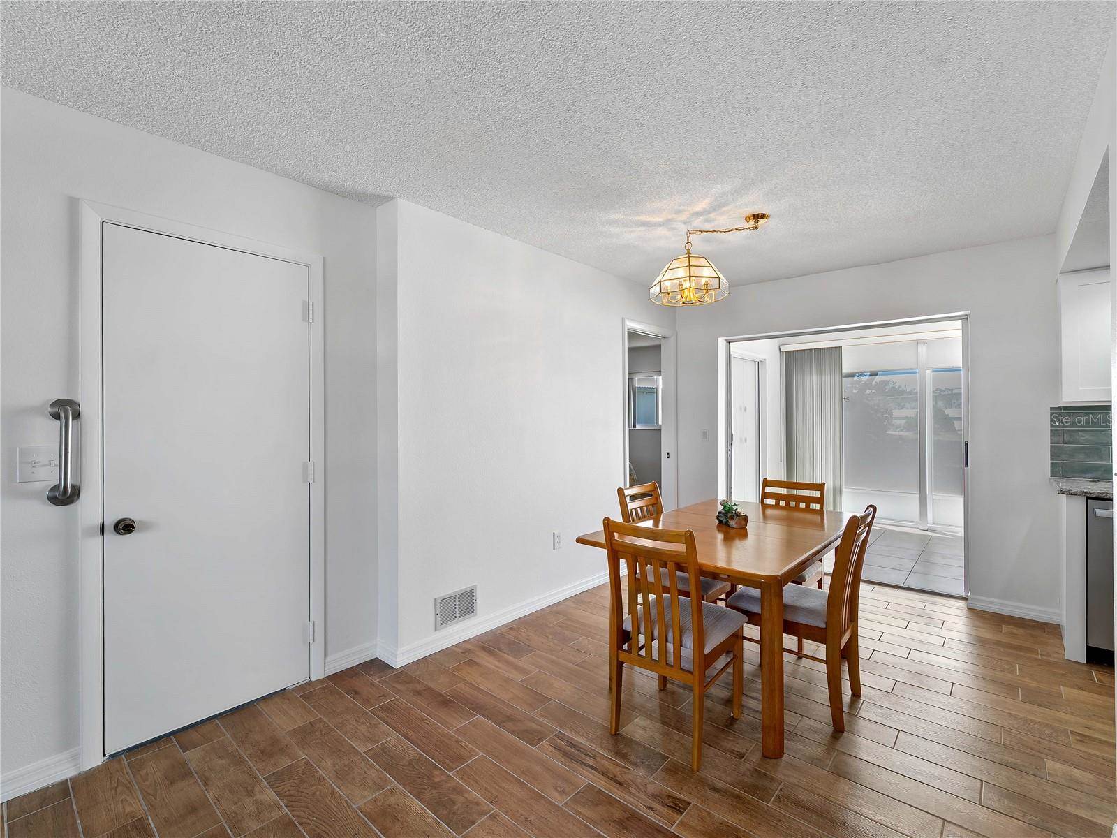 52 Circlewood Drive, Venice, FL 34293