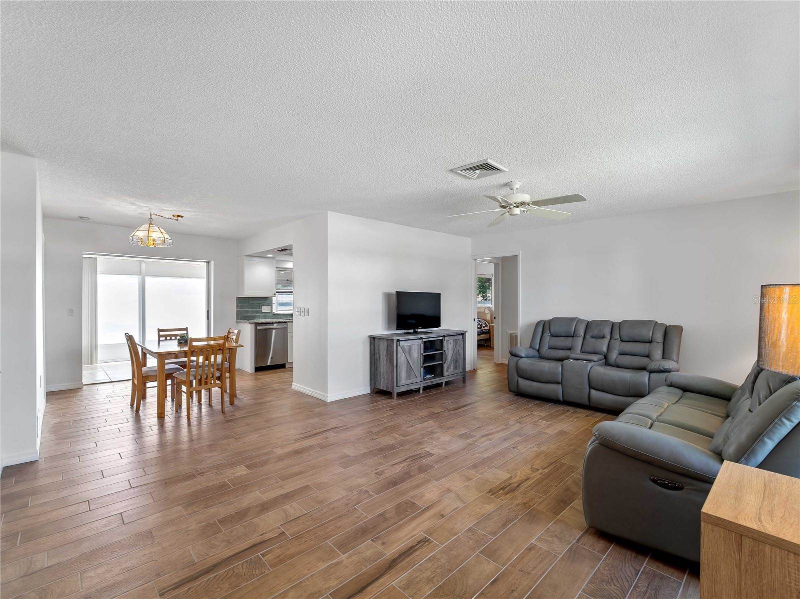 52 Circlewood Drive, Venice, FL 34293