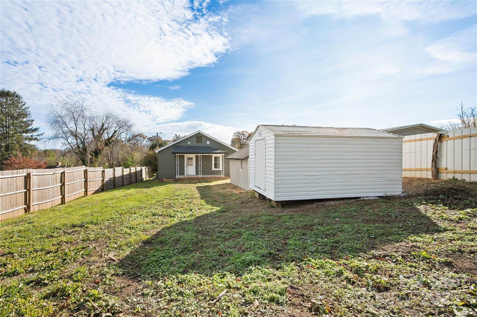 107 Thomas Street, Canton, NC 28716