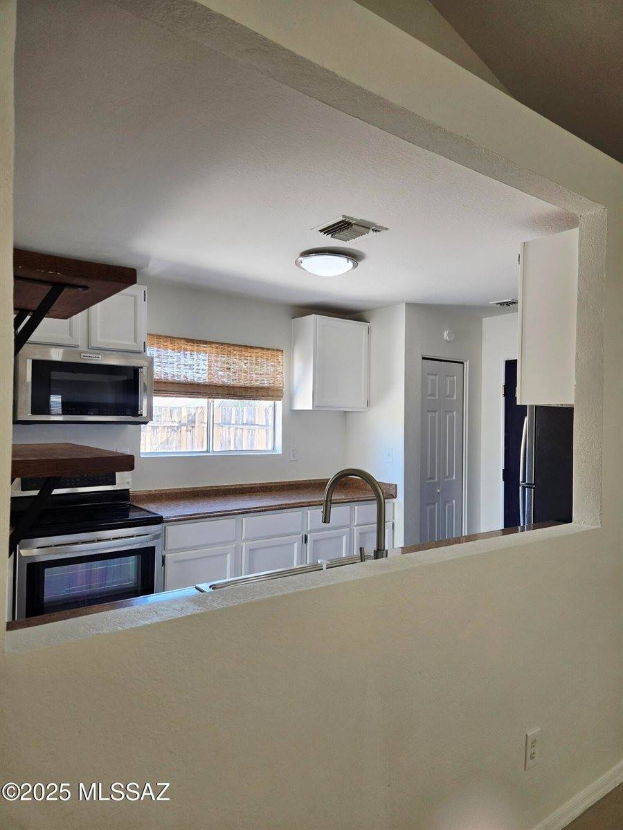 10561 East Elkridge Place, Tucson, AZ 85730