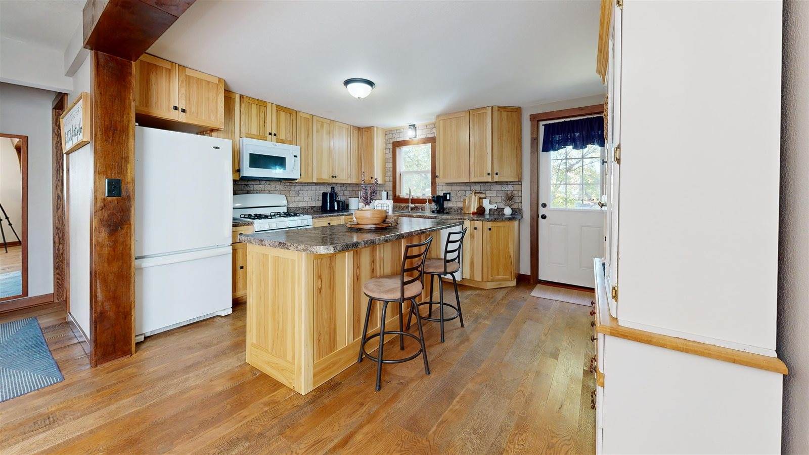 404 Division, Ontario, WI 54651