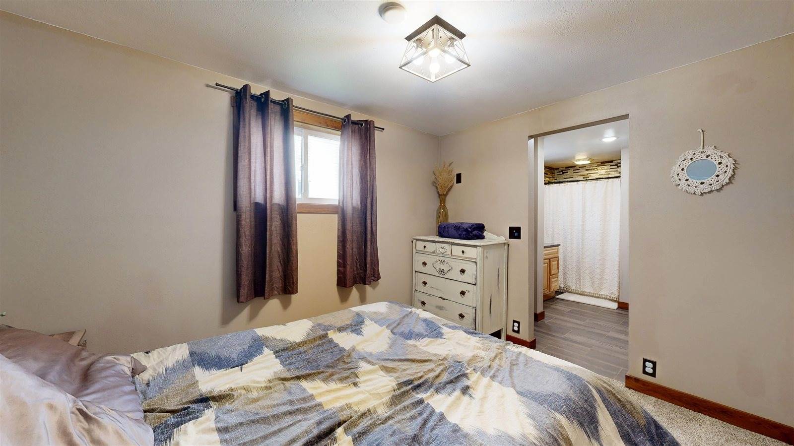 404 Division, Ontario, WI 54651