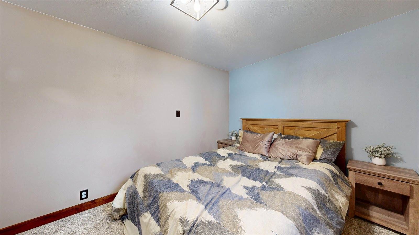 404 Division, Ontario, WI 54651