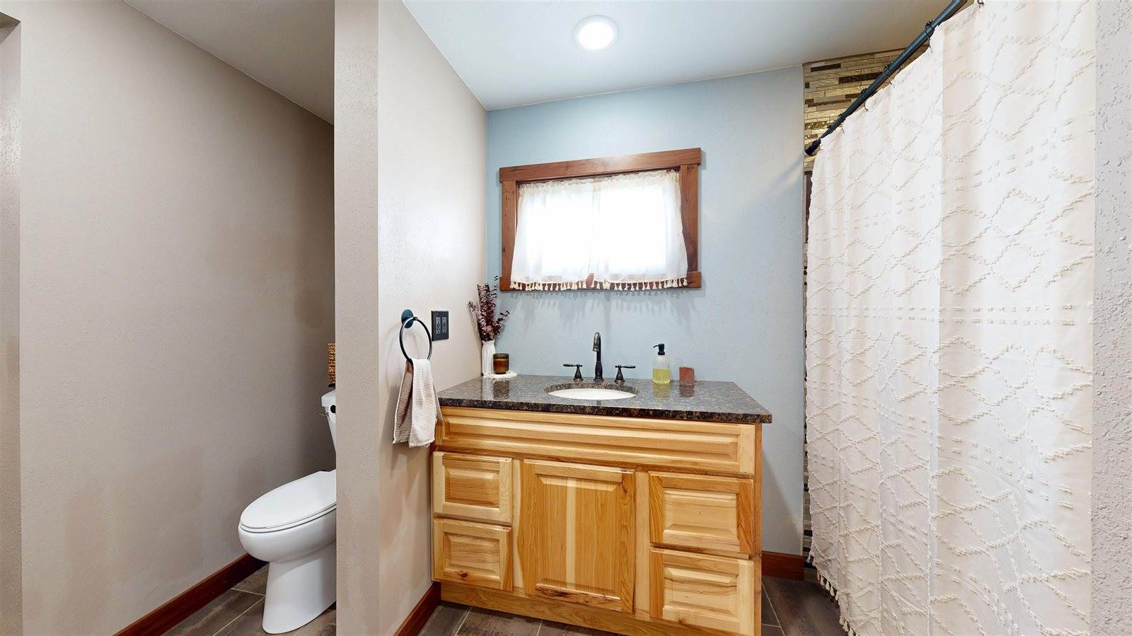 404 Division, Ontario, WI 54651