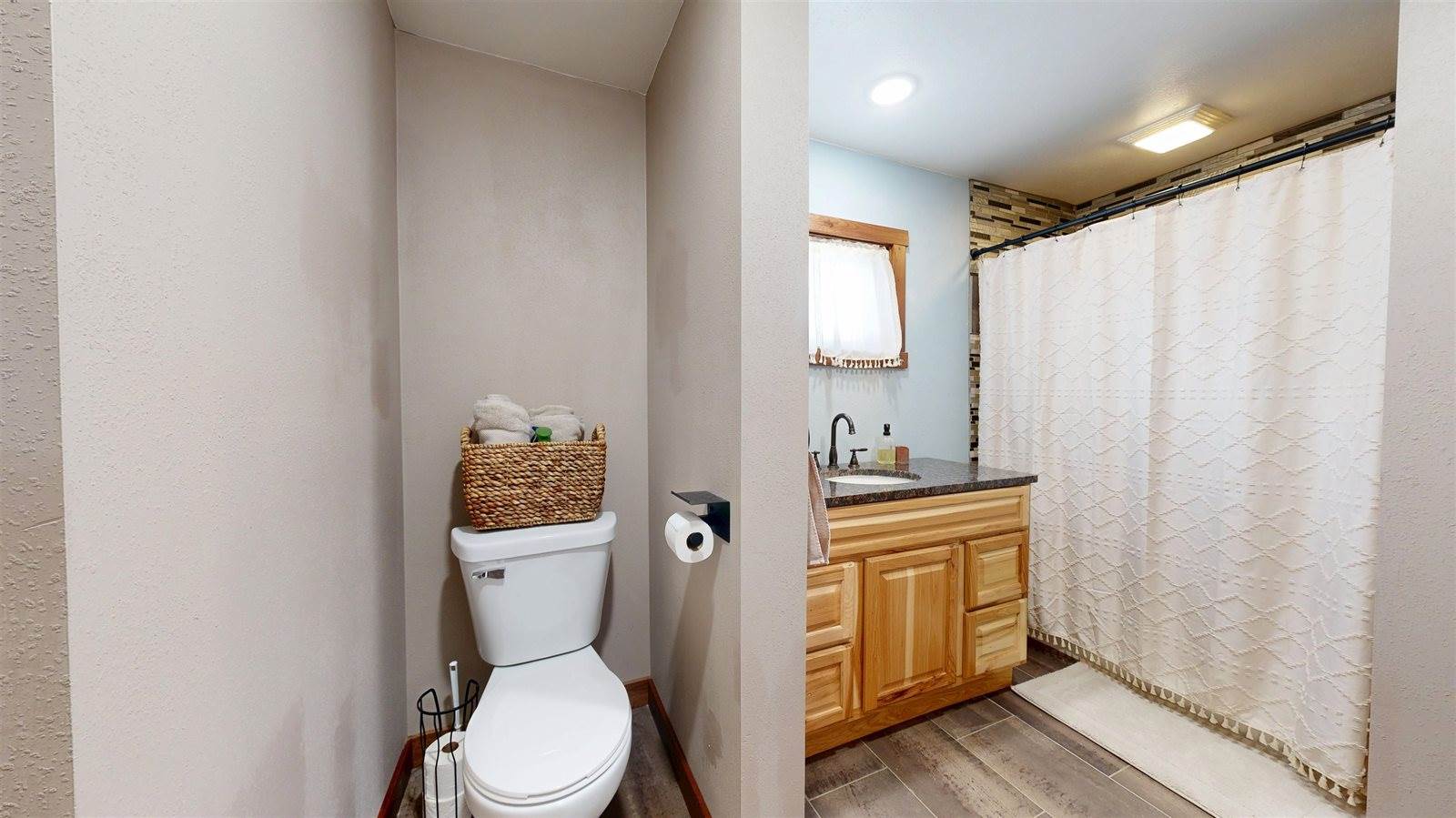 404 Division, Ontario, WI 54651