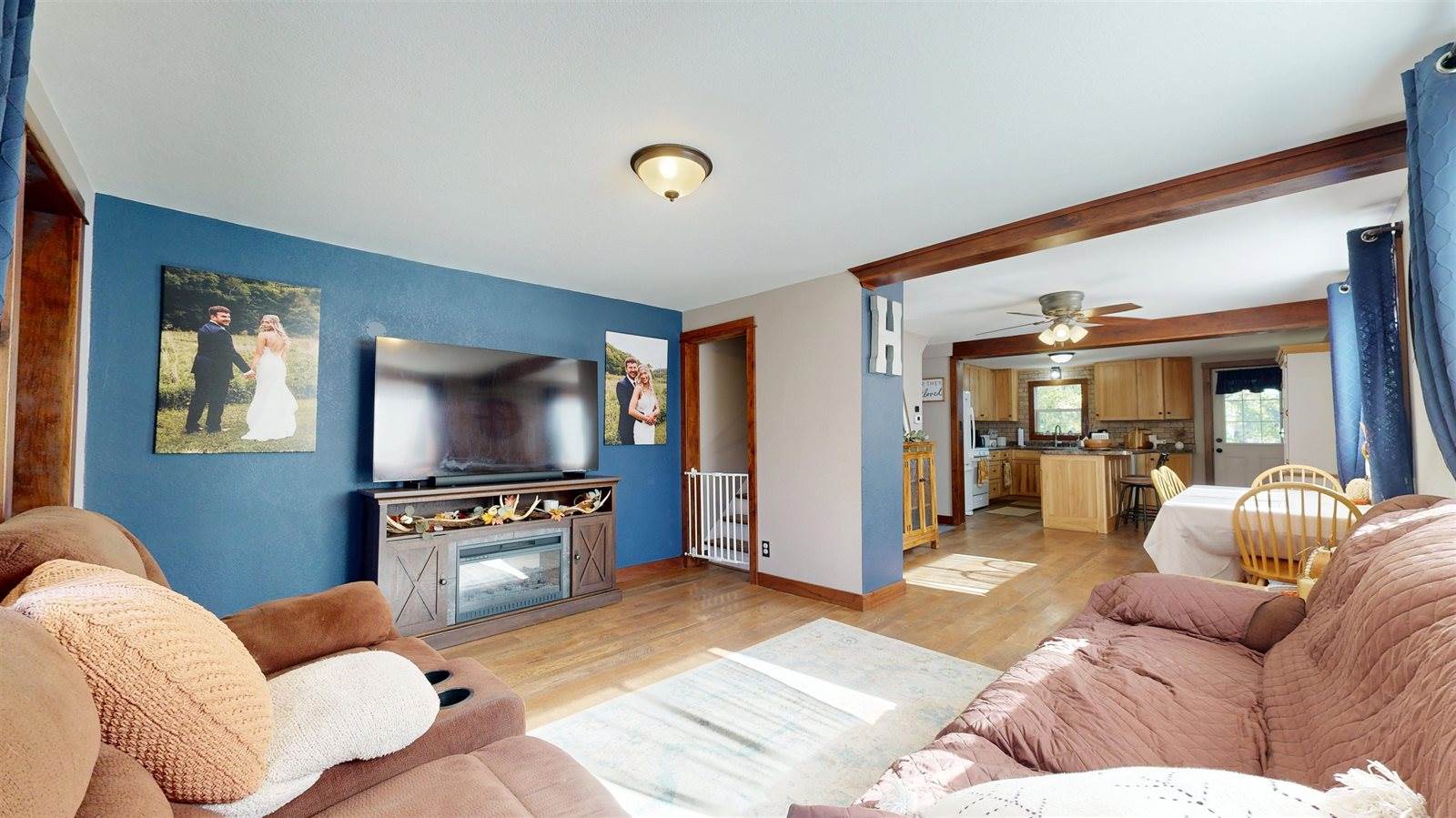 404 Division, Ontario, WI 54651