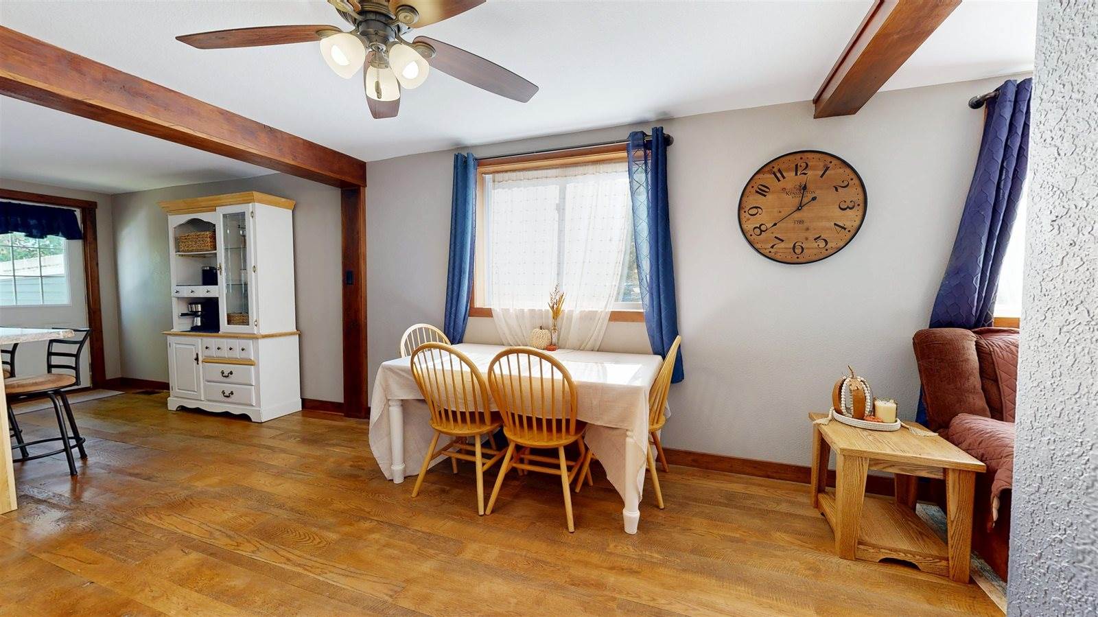 404 Division, Ontario, WI 54651