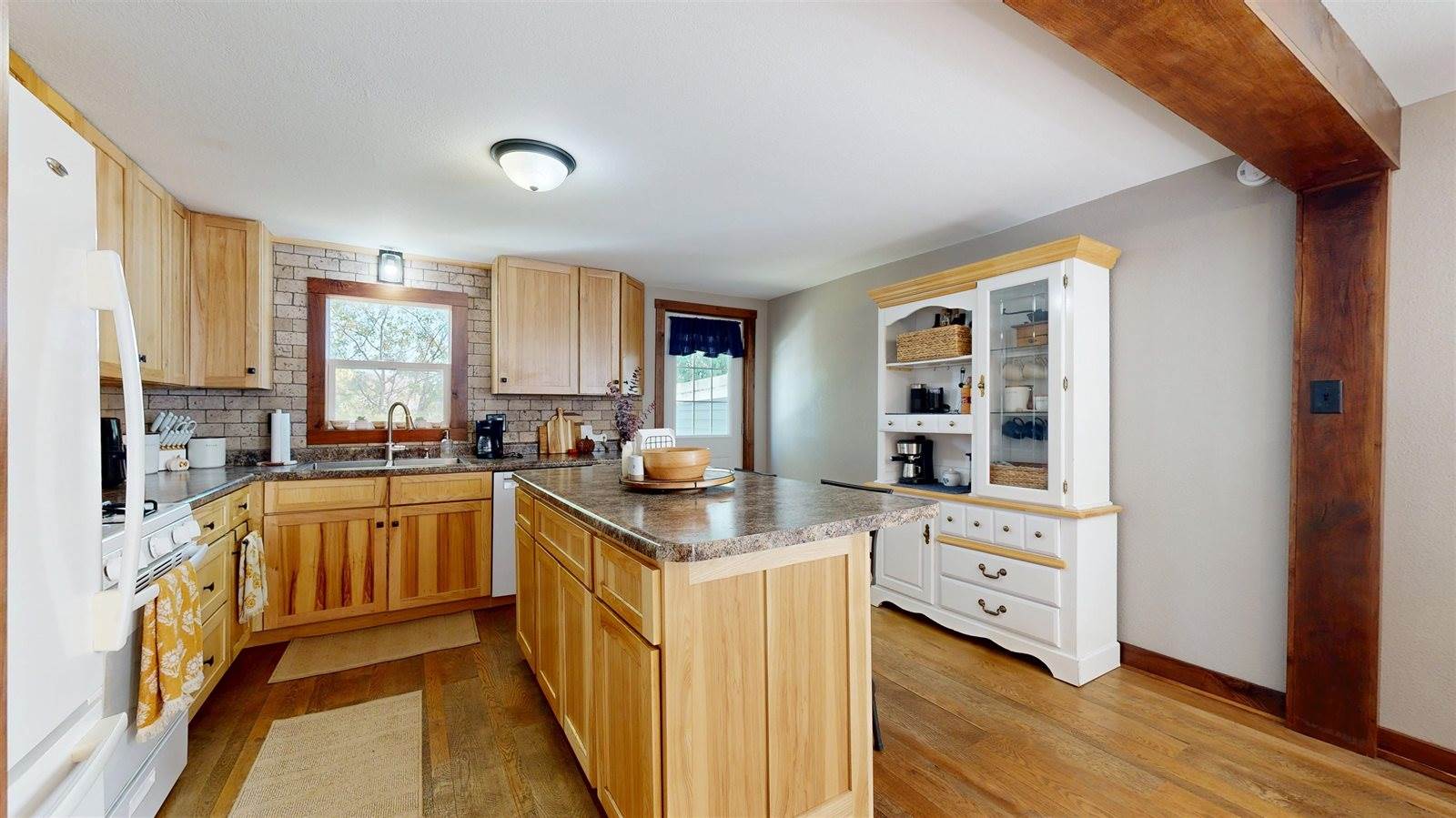 404 Division, Ontario, WI 54651