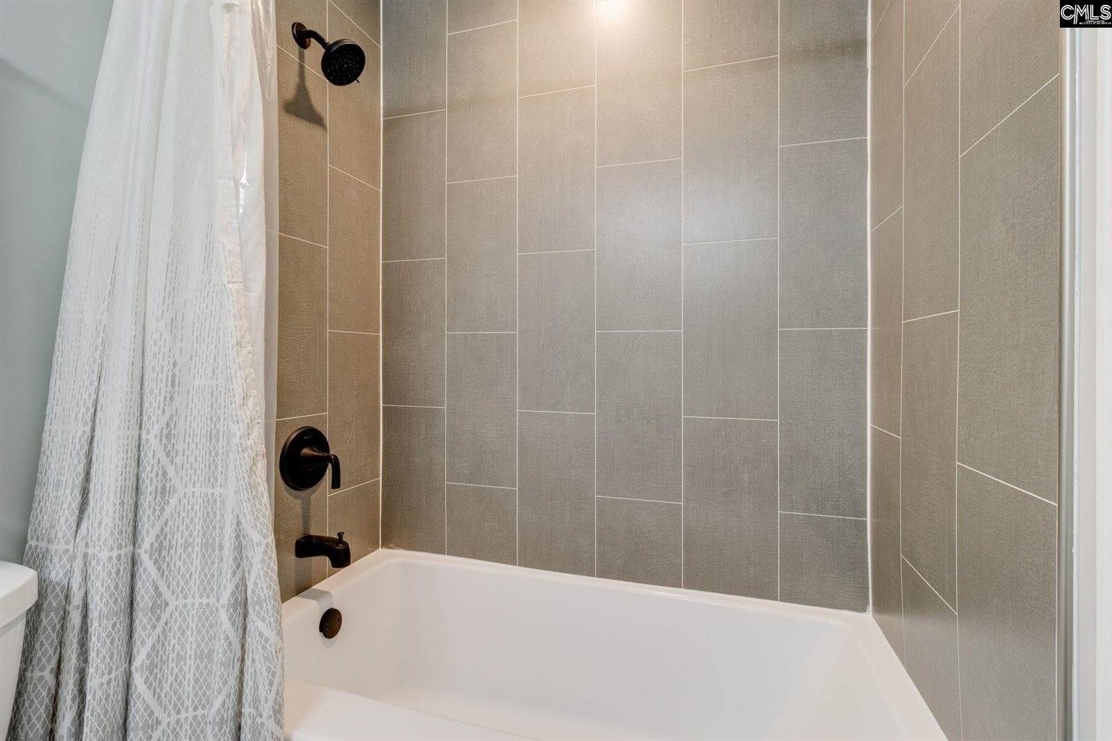 826 S Cub, Elgin, SC 29045