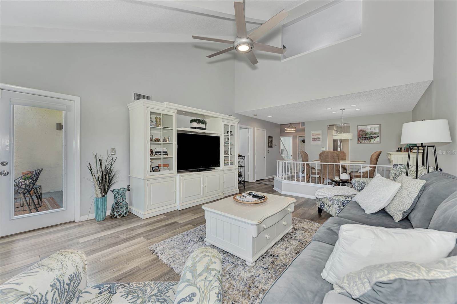 3141 Heatherwood Lane, Sarasota, FL 34235