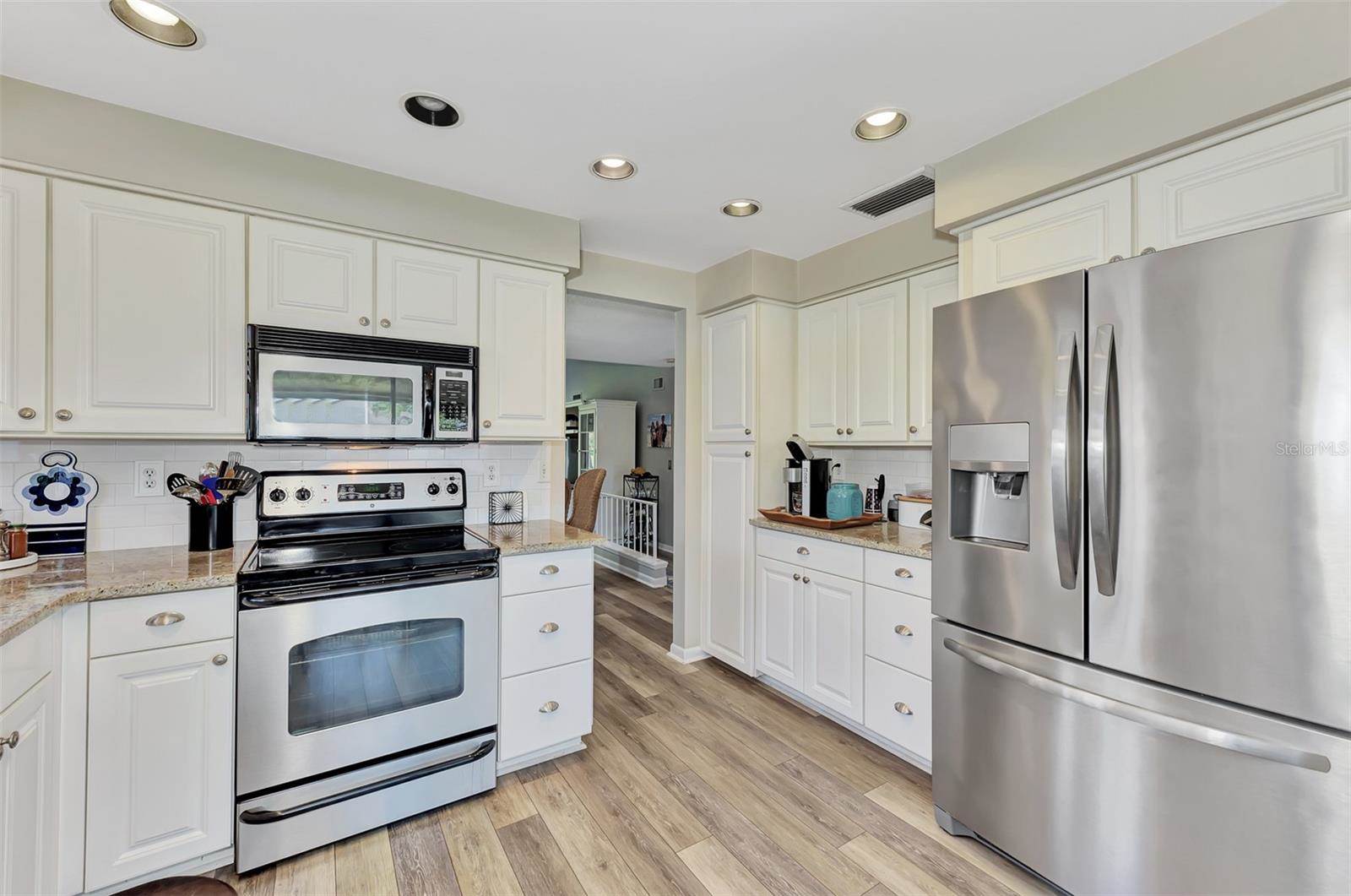 3141 Heatherwood Lane, Sarasota, FL 34235