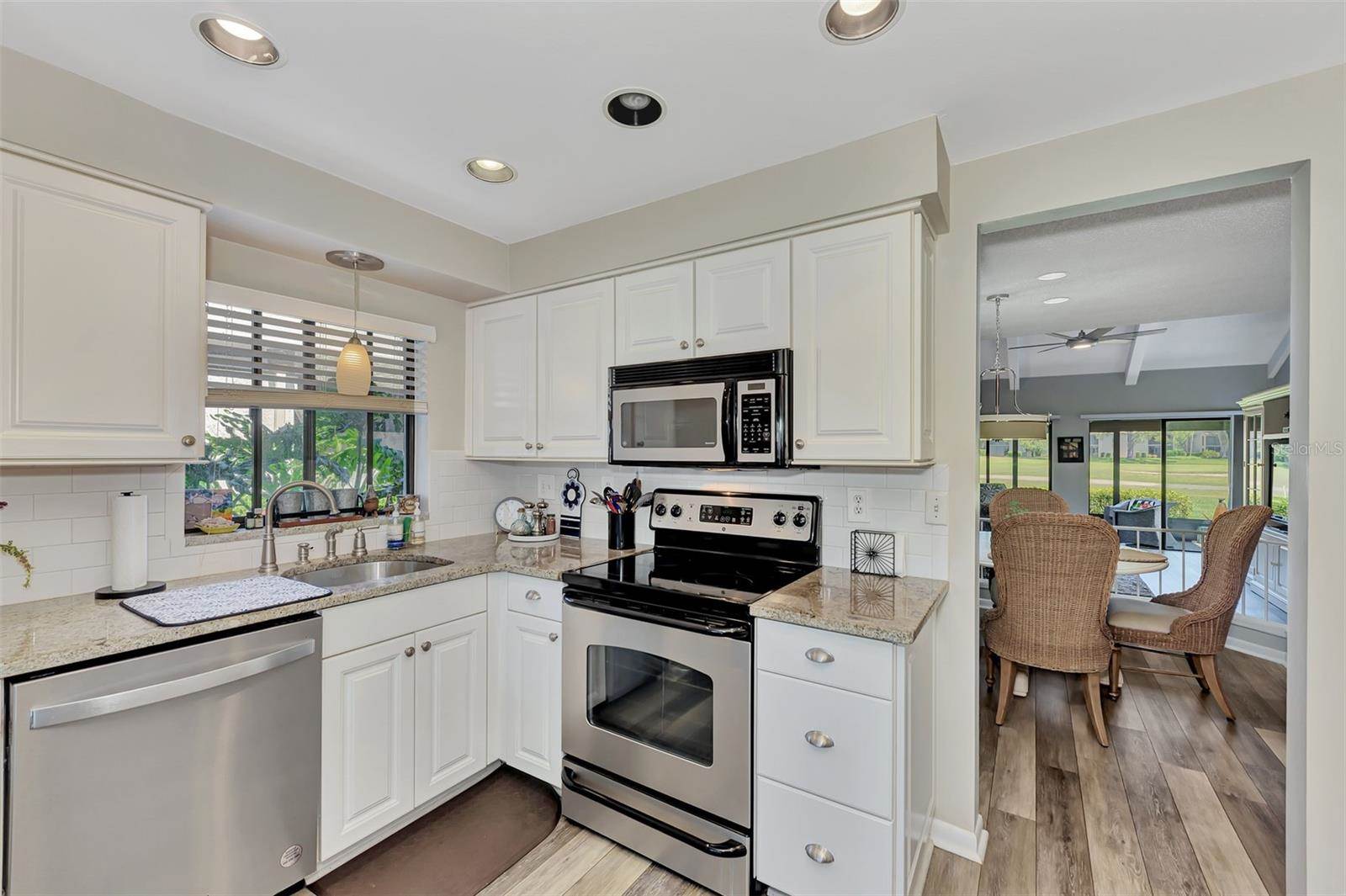 3141 Heatherwood Lane, Sarasota, FL 34235