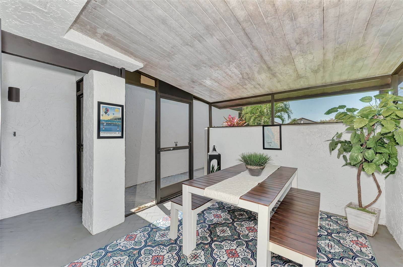 3141 Heatherwood Lane, Sarasota, FL 34235