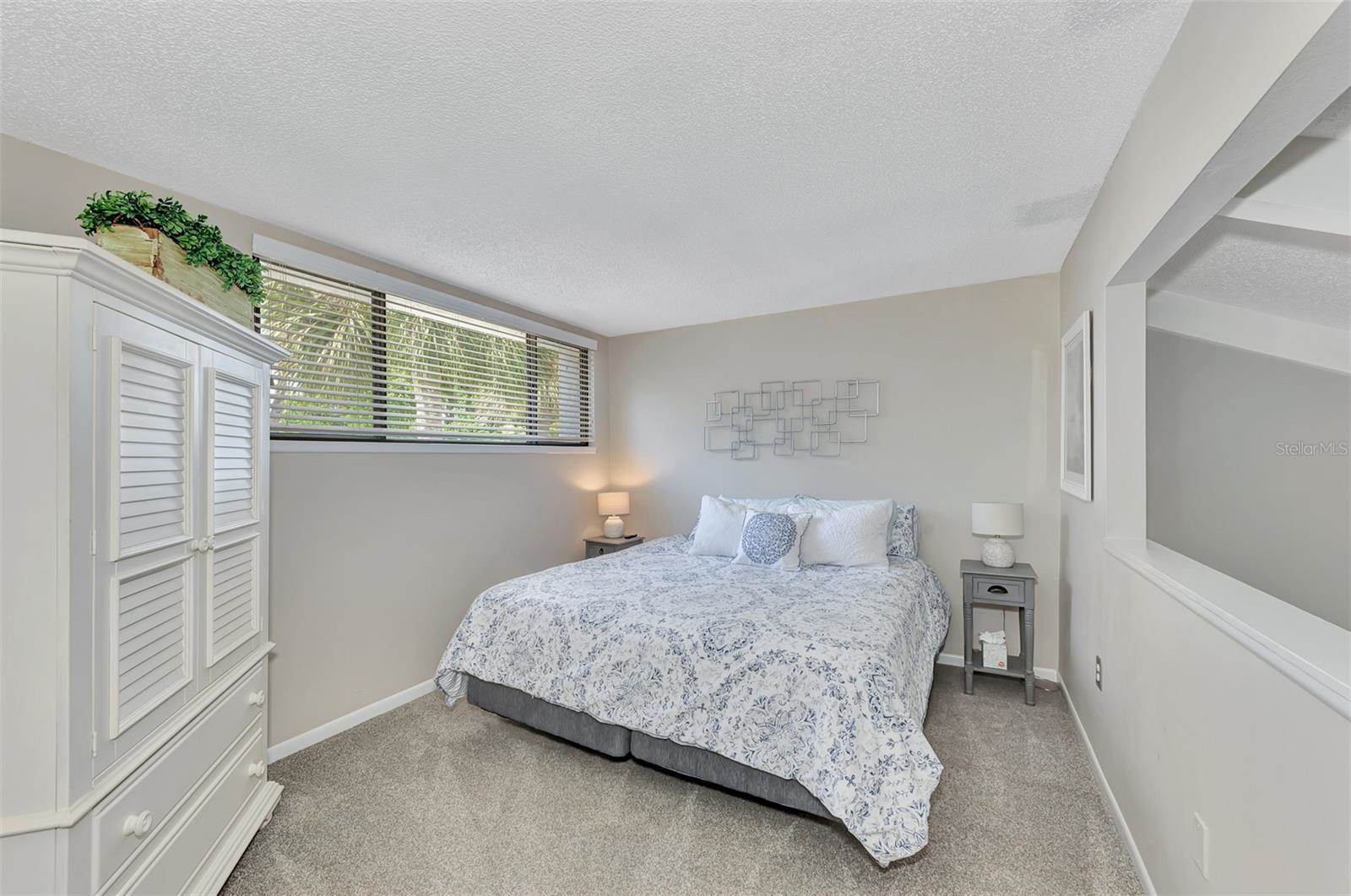 3141 Heatherwood Lane, Sarasota, FL 34235